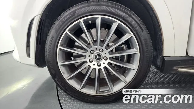 Mercedes-Benz GLE 2023 thumb 12