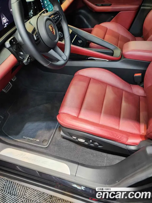 Porsche Macan 2025 thumb 12