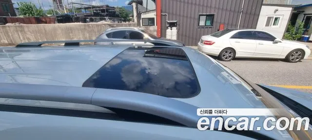 KG_Mobility_Ssangyong TIBOLI 2016 thumb 3