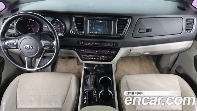 Kia Carnival 2019 thumb 5