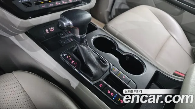 Kia Carnival 2019 thumb 8