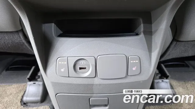 Kia Carnival 2019 thumb 4