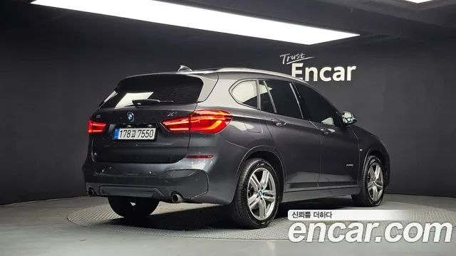 BMW X1 2016 thumb 12