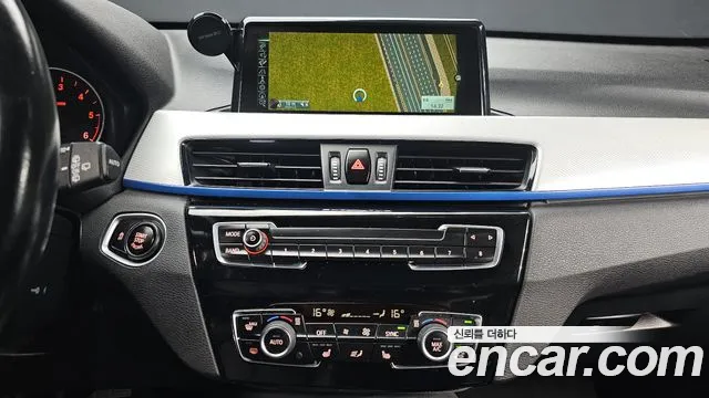 BMW X1 2016 thumb 8
