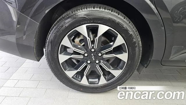 Kia Carnival 2022 thumb 2