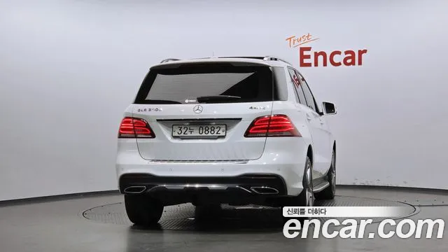 Mercedes-Benz GLE 2016 thumb 5