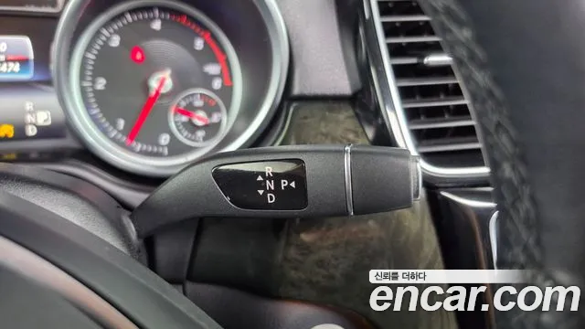 Mercedes-Benz GLE 2016 thumb 3