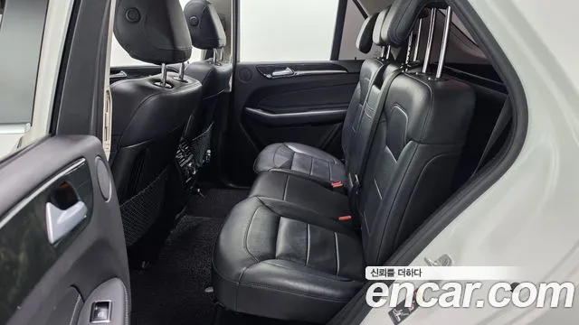 Mercedes-Benz GLE 2016 thumb 10