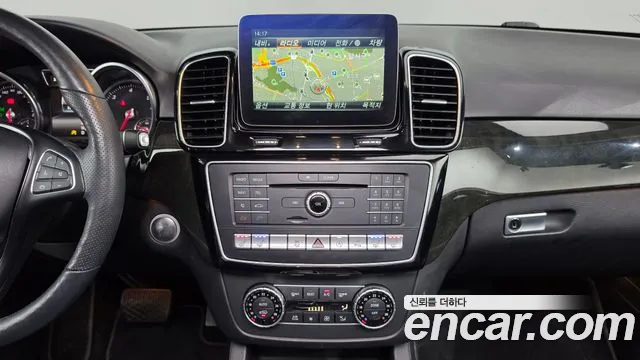 Mercedes-Benz GLE 2016 thumb 8