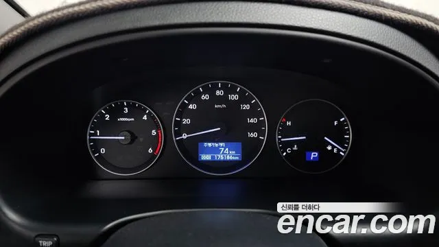 Hyundai Starex 2018 thumb 11