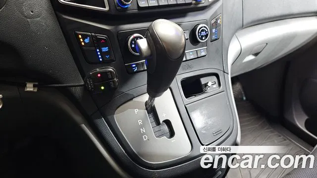 Hyundai Starex 2018 thumb 5