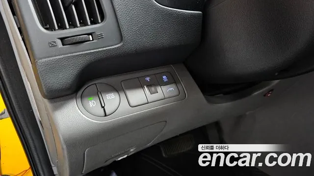 Hyundai Starex 2018 thumb 10