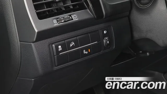 KG_Mobility_Ssangyong Rexton 2021 thumb 7