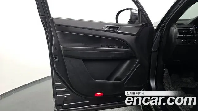 KG_Mobility_Ssangyong Rexton 2021 thumb 3