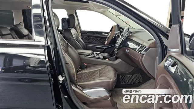Mercedes-Benz GLS 2017 thumb 3