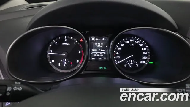Hyundai Santa Fe 2017 thumb 12