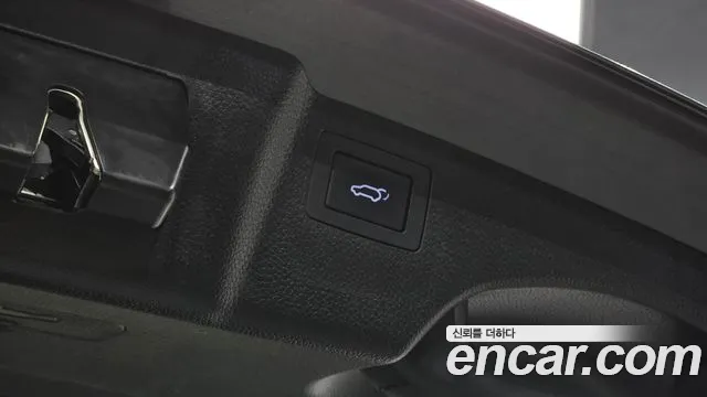 Hyundai Santa Fe 2017 thumb 5