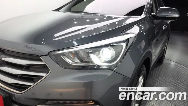Hyundai Santa Fe 2017 thumb 11