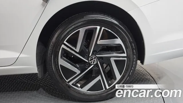 Volkswagen Jetta 2023 thumb 12