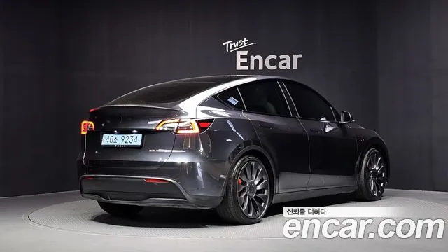 Tesla Model Y 2024 thumb 12