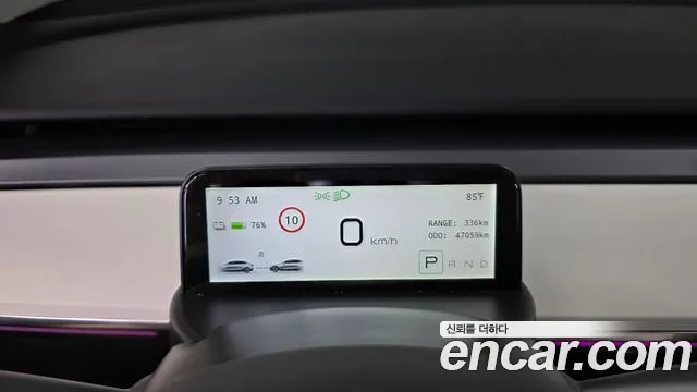 Tesla Model Y 2024 thumb 2