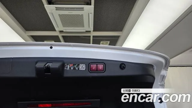 Mercedes-Benz E-Класс 2025 thumb 9