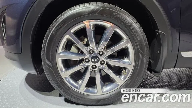 Kia Sorento 2016 thumb 10