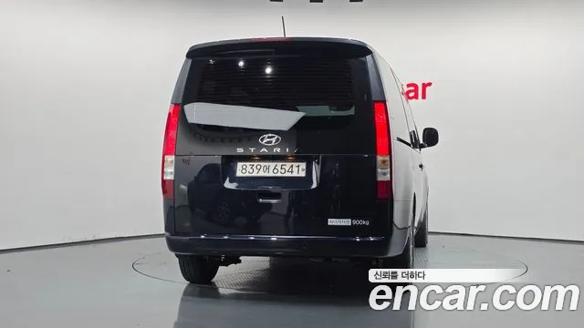 Hyundai Staria 2023 thumb 7