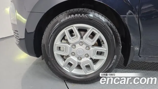 Hyundai Staria 2023 thumb 11