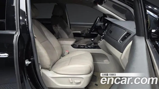 Kia Carnival 2020 thumb 4