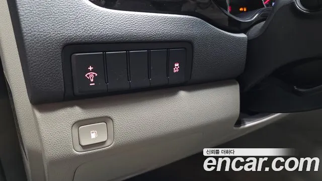 Kia Carnival 2020 thumb 3