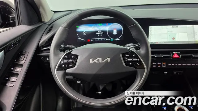 Kia Niro 2023 thumb 3