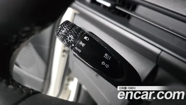 Hyundai Staria 2023 thumb 2
