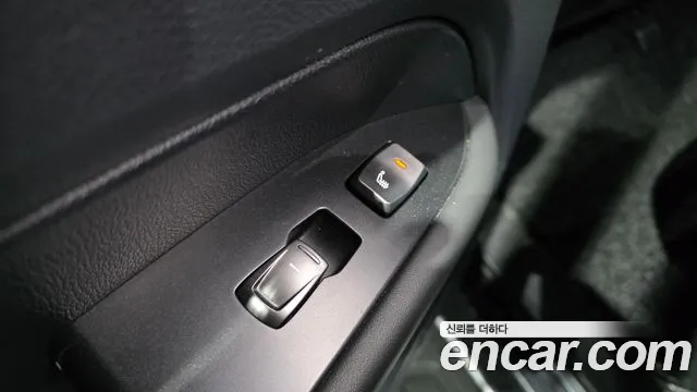 KG_Mobility_Ssangyong Rexton 2020 thumb 2