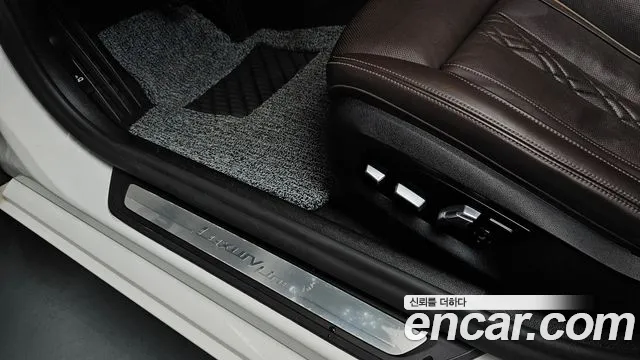 BMW 5 серии 2021 thumb 2