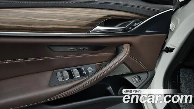 BMW 5 серии 2021 thumb 5