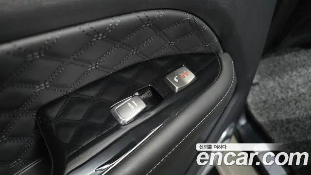 KG_Mobility_Ssangyong Rexton 2021 thumb 11
