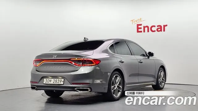 Hyundai Grandeur 2018 thumb 3