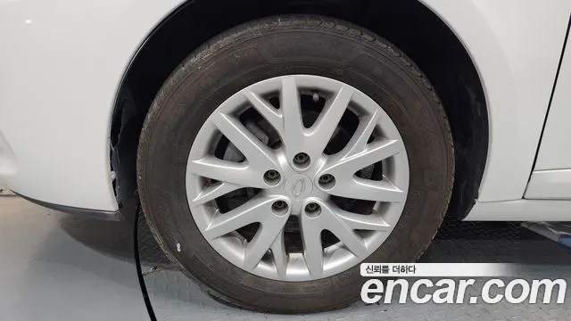 Renault Fluence 2013 thumb 5