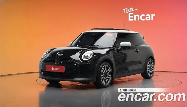 Mini Hatch 2025 thumb 5