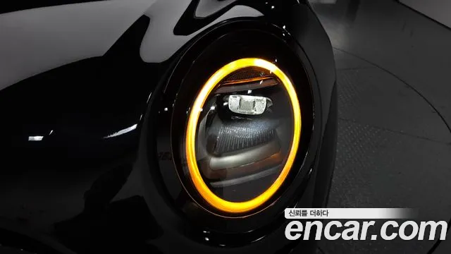 Mini Hatch 2025 thumb 6