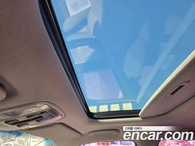 Kia Carnival 2015 thumb 3