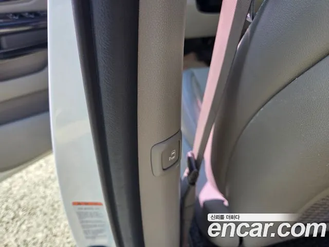 Kia Carnival 2015 thumb 2