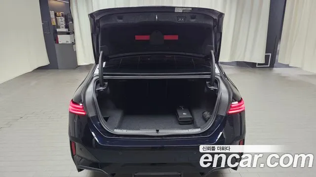 BMW 5 серии 2025 thumb 5
