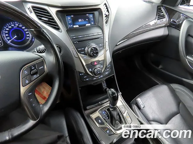 Hyundai Grandeur 2013 thumb 10