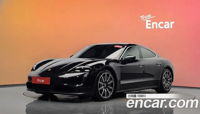 Porsche Taycan 2021 thumb 7