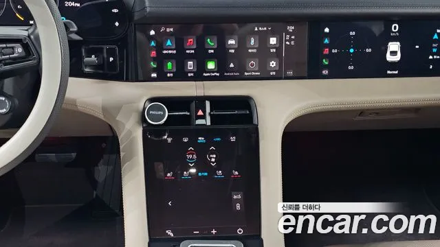 Porsche Taycan 2021 thumb 6