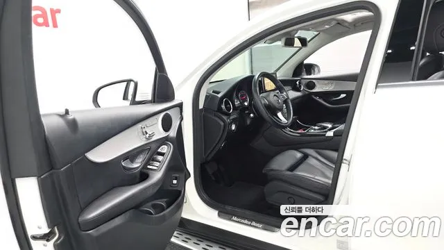 Mercedes-Benz GLC 2018 thumb 3