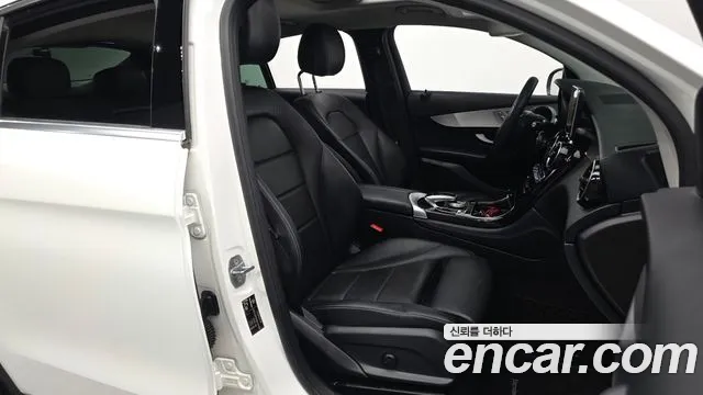 Mercedes-Benz GLC 2018 thumb 11