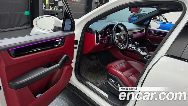 Porsche Cayenne 2019 thumb 5